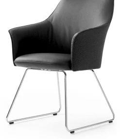 Design Stoelen|Eetkamerstoelen Met Armleuning-Leolux Mara Eetkamerstoel Blauw