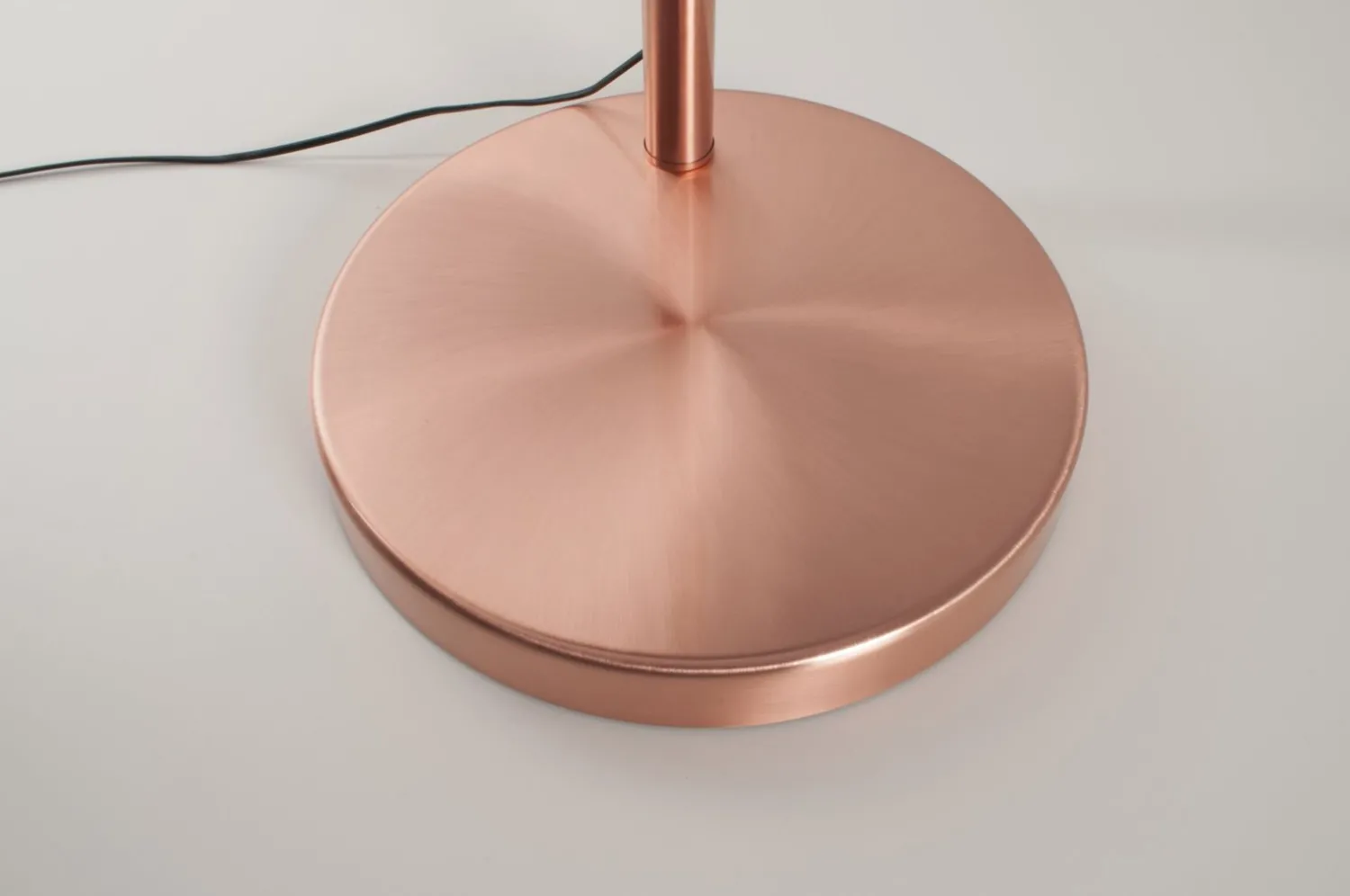 Vloerlampen|Vloerlampen-Zuiver Metal Bow Vloerlamp Copper