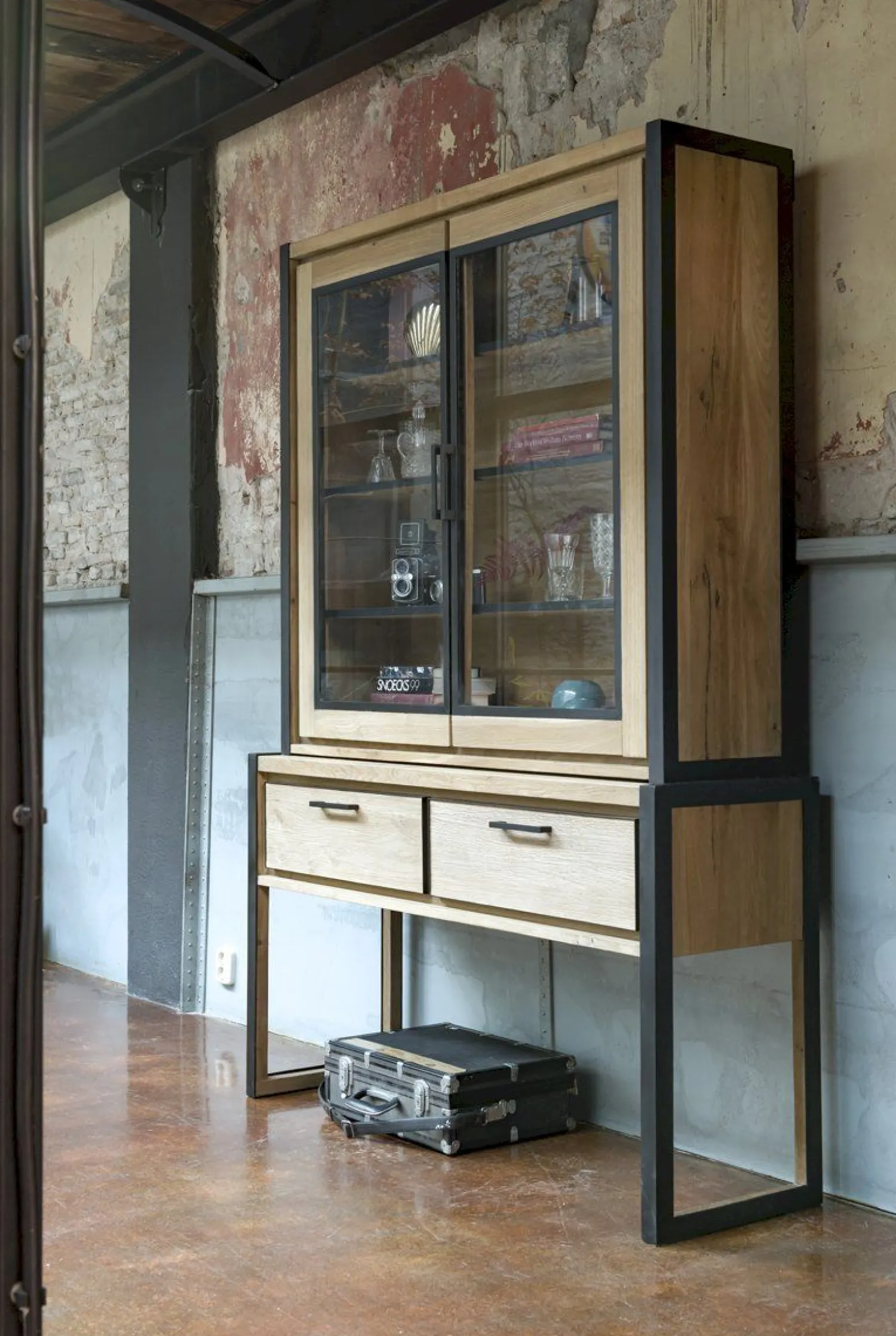 Buffetkasten|Buffetkasten-Henders en Hazel Metalo Buffetkast Railway brown