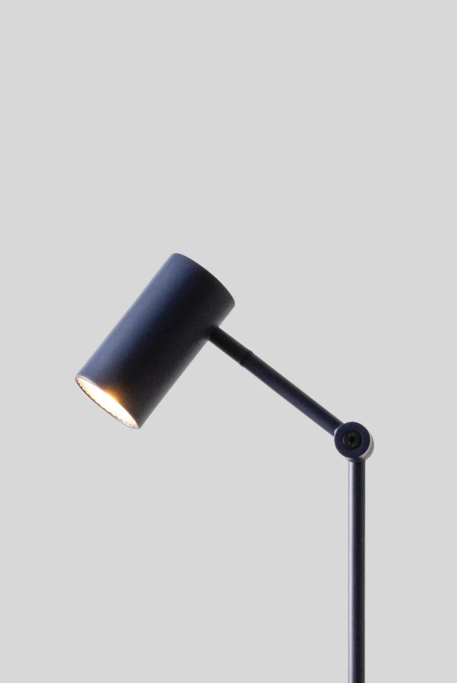 Industriële Vloerlampen|Vloerlampen-It's about RoMi Montreux Vloerlamp Dark Blue