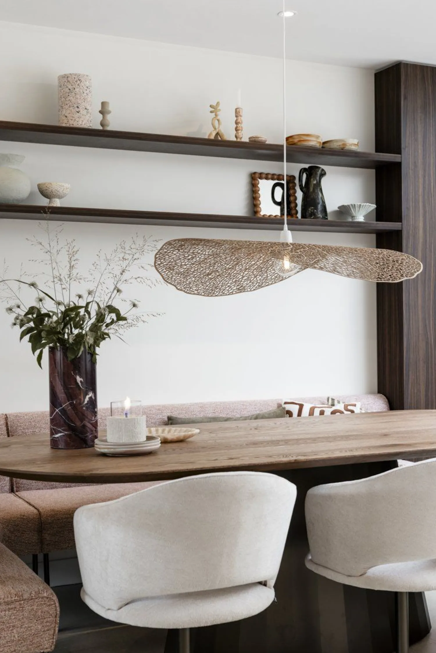 Eetkamerstoelen Met Armleuning-Eijerkamp Collectie Nonna Trompetvoet Eetkamerstoel Cream