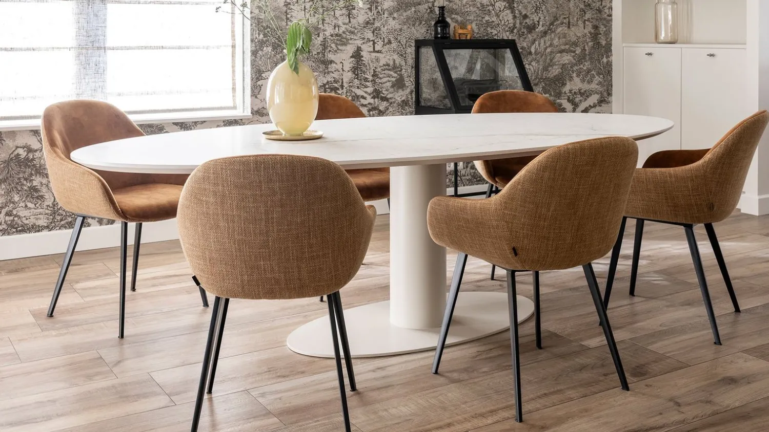 Houten Eettafels|Ovale Eettafels-Metaform Orfis Eettafel Bruin
