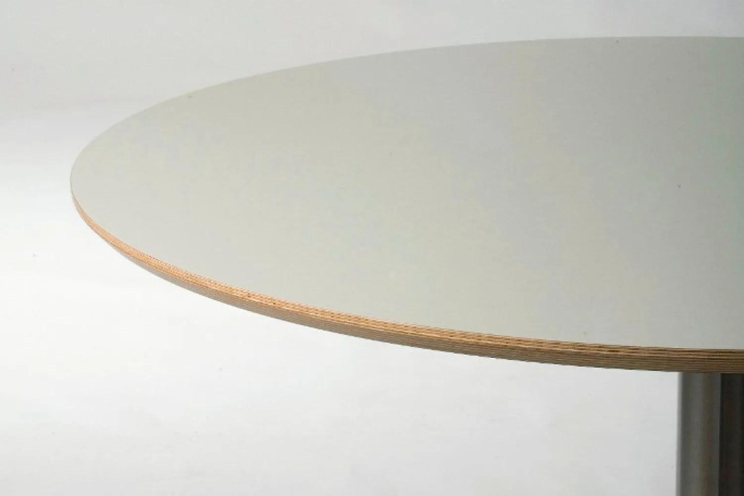 Houten Eettafels|Ovale Eettafels-Metaform Orfis Eettafel Bruin