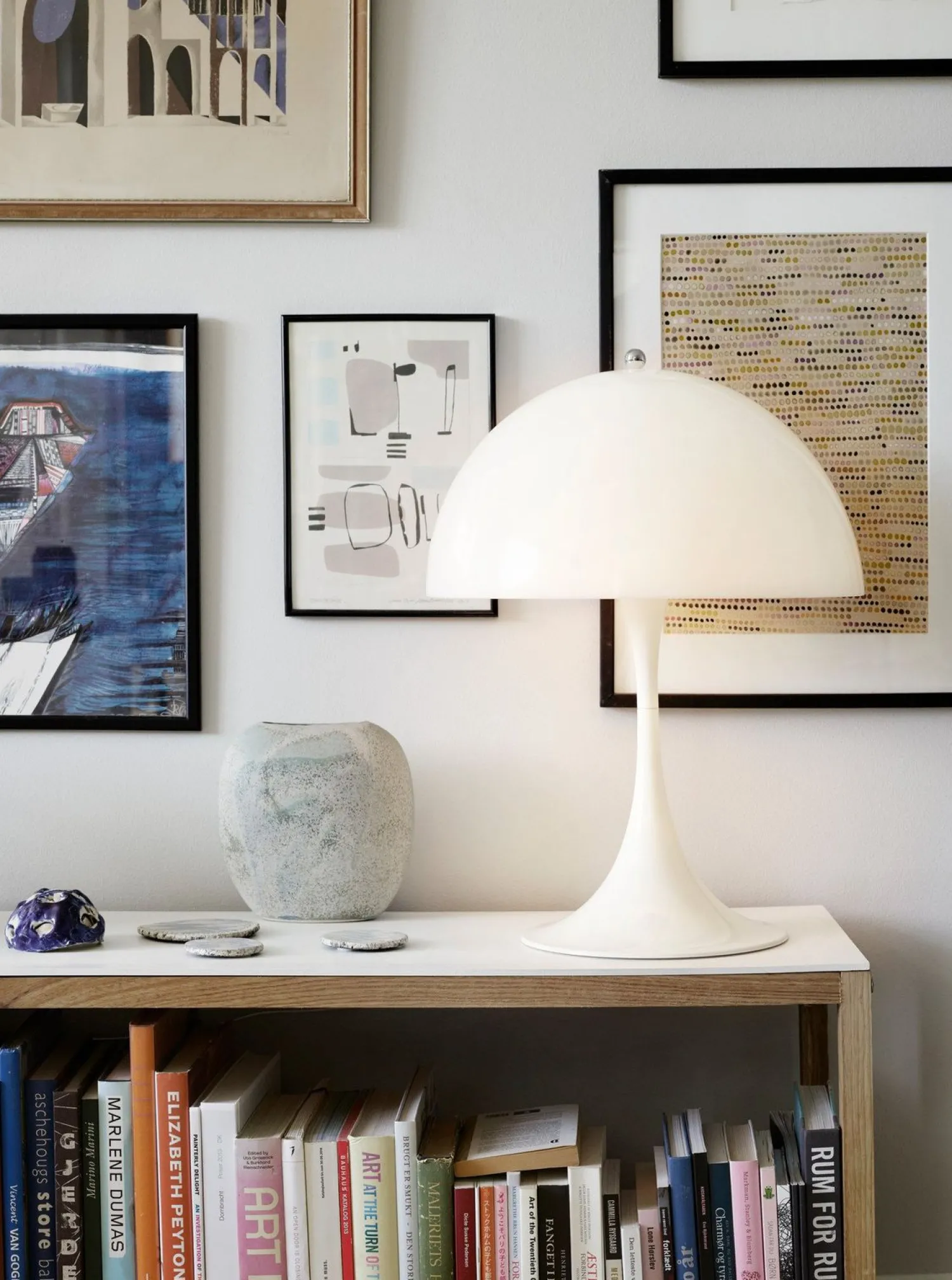 Design Tafellampen|Tafellampen-Louis Poulsen Panthella Tafellamp White Opal