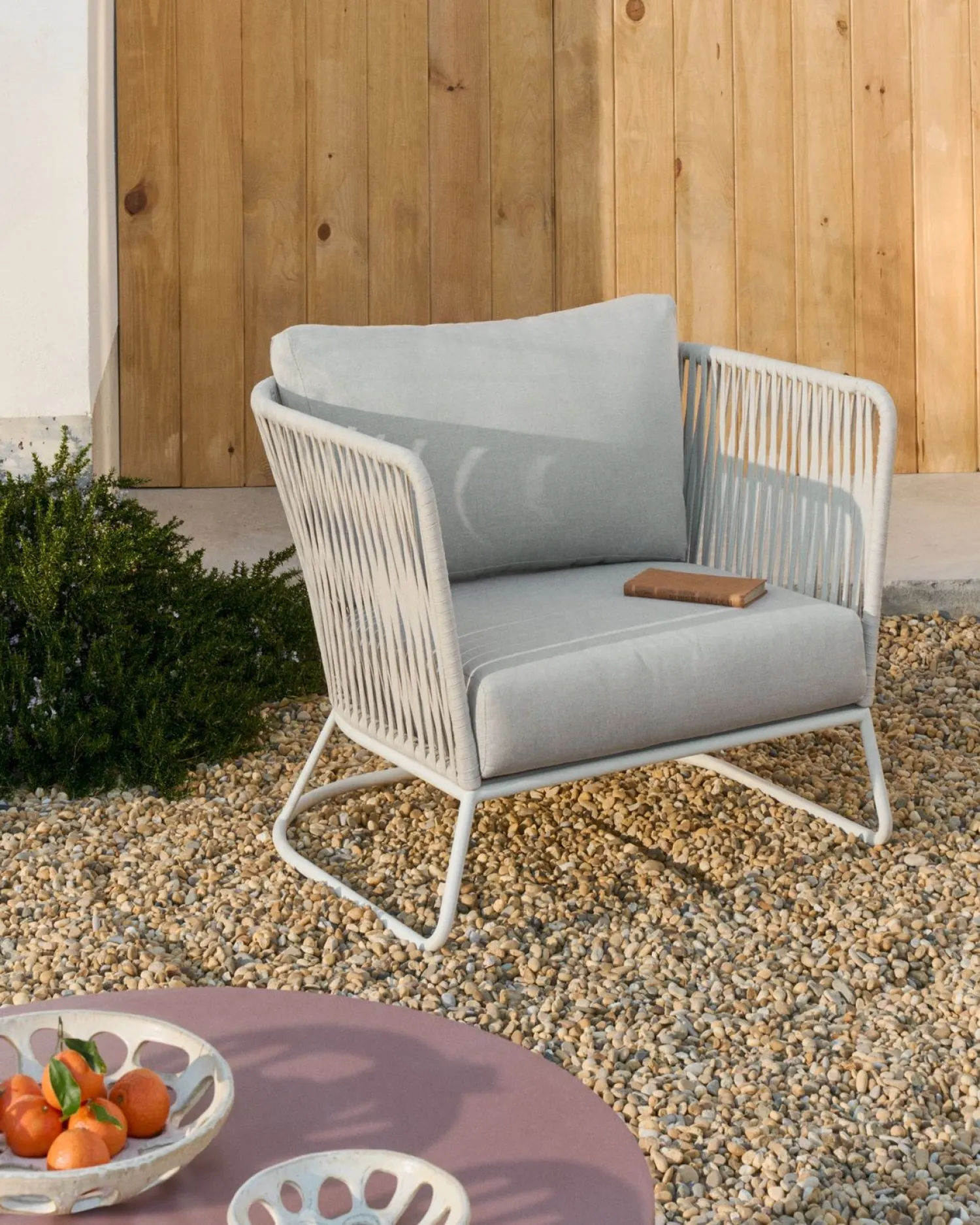 Tuinstoelen-Kave Home Saconca Outdoor Fauteuil Grijs