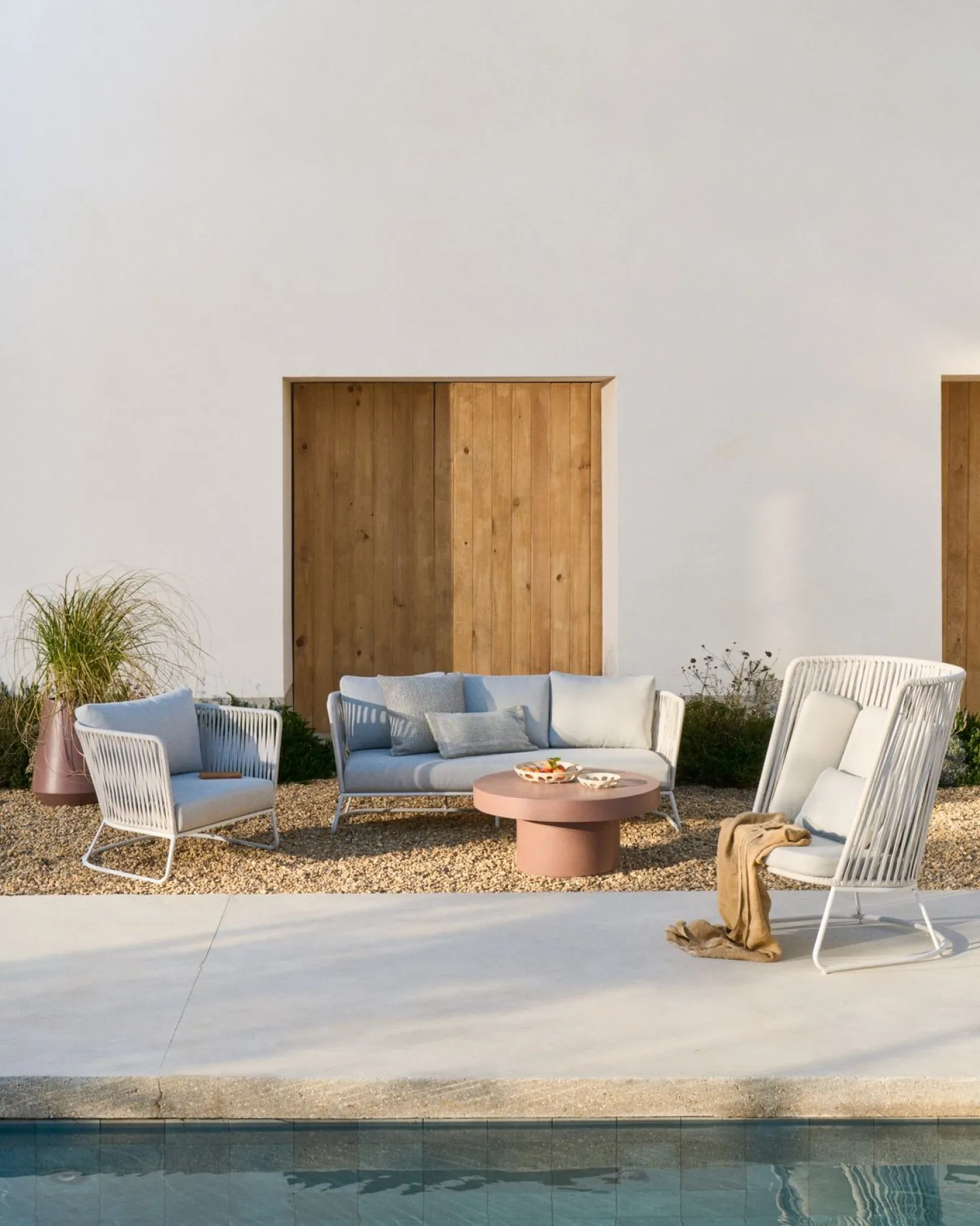 Tuinstoelen-Kave Home Saconca Outdoor Fauteuil Grijs