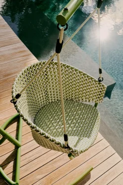 Tuinstoelen-Kave Home Saliga Outdoor Hangstoel Groen