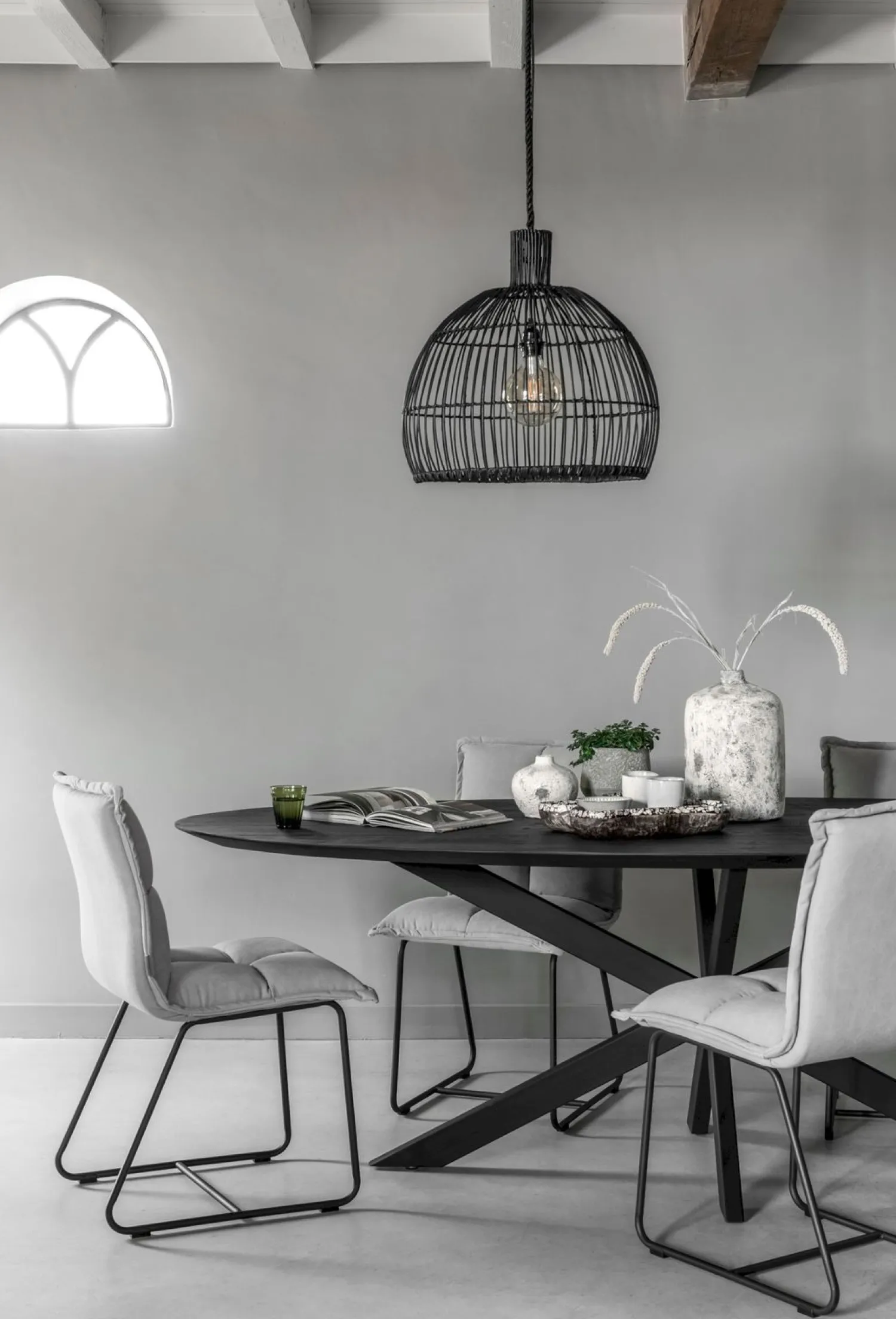 Houten Eettafels|Ovale Eettafels-DTP Home Shape Ovaal Eettafel Zwart