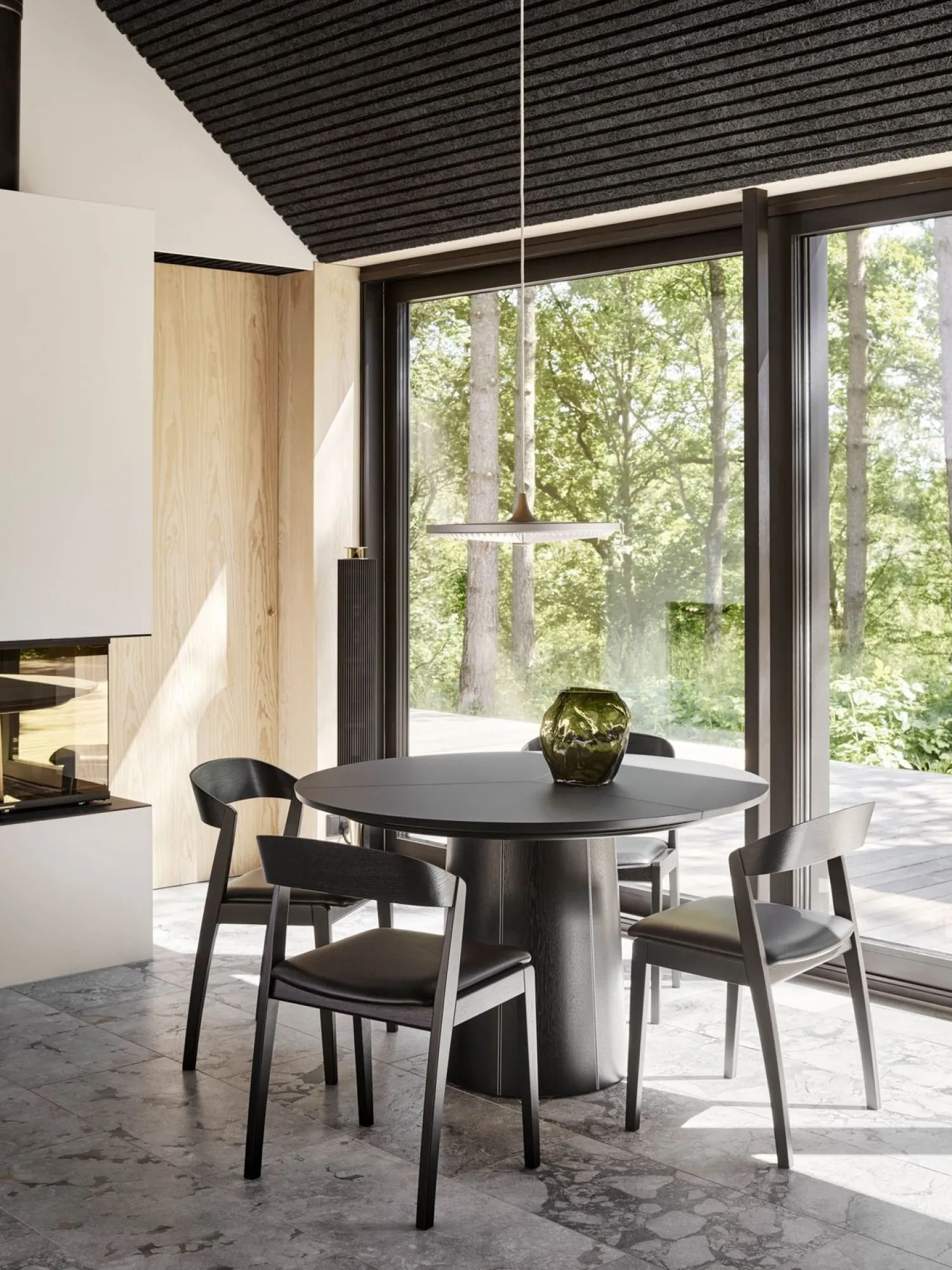 Houten Eettafels|Uitschuifbare Eettafels-Skovby SM33 Uitschuiftafel Zwart