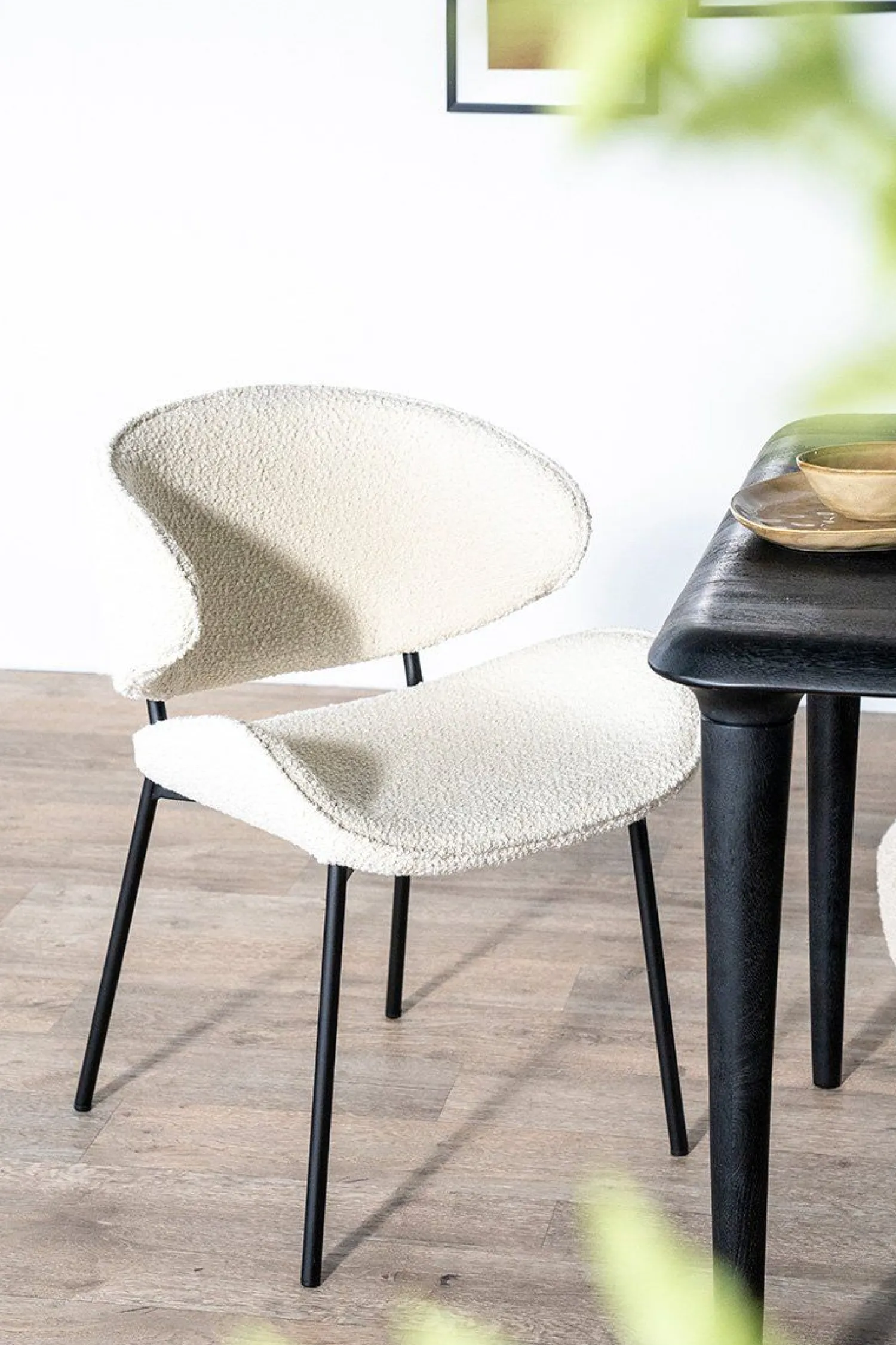 Eetkamerstoelen Met Armleuning-Eleonora Tess Eetkamerstoel Beige