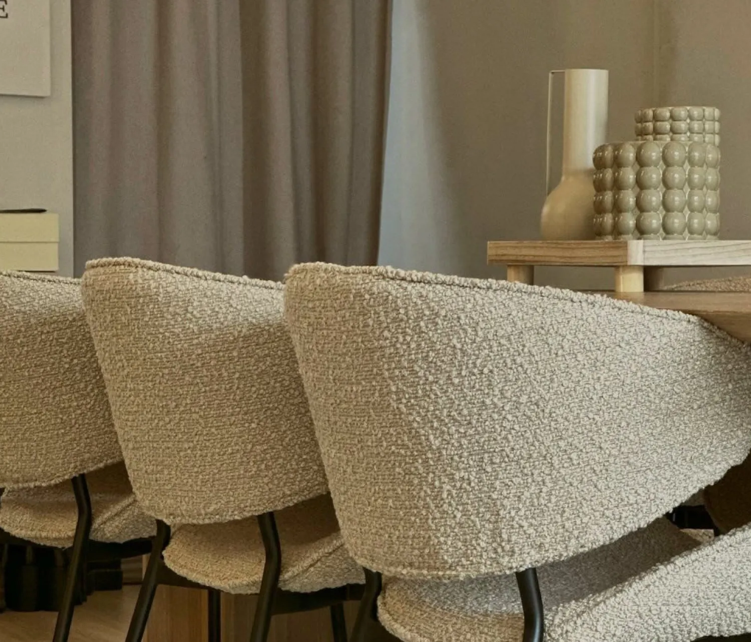Eetkamerstoelen Met Armleuning-Eleonora Tess Eetkamerstoel Zand