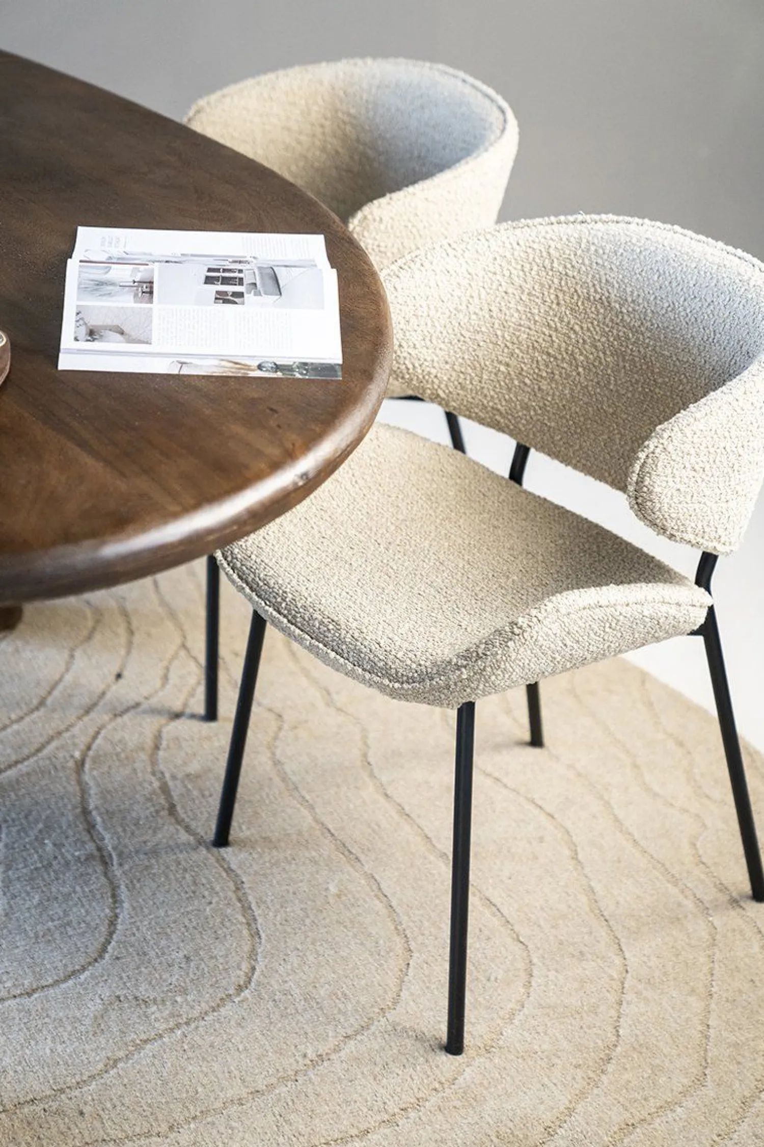Eetkamerstoelen Met Armleuning-Eleonora Tess Eetkamerstoel Zand