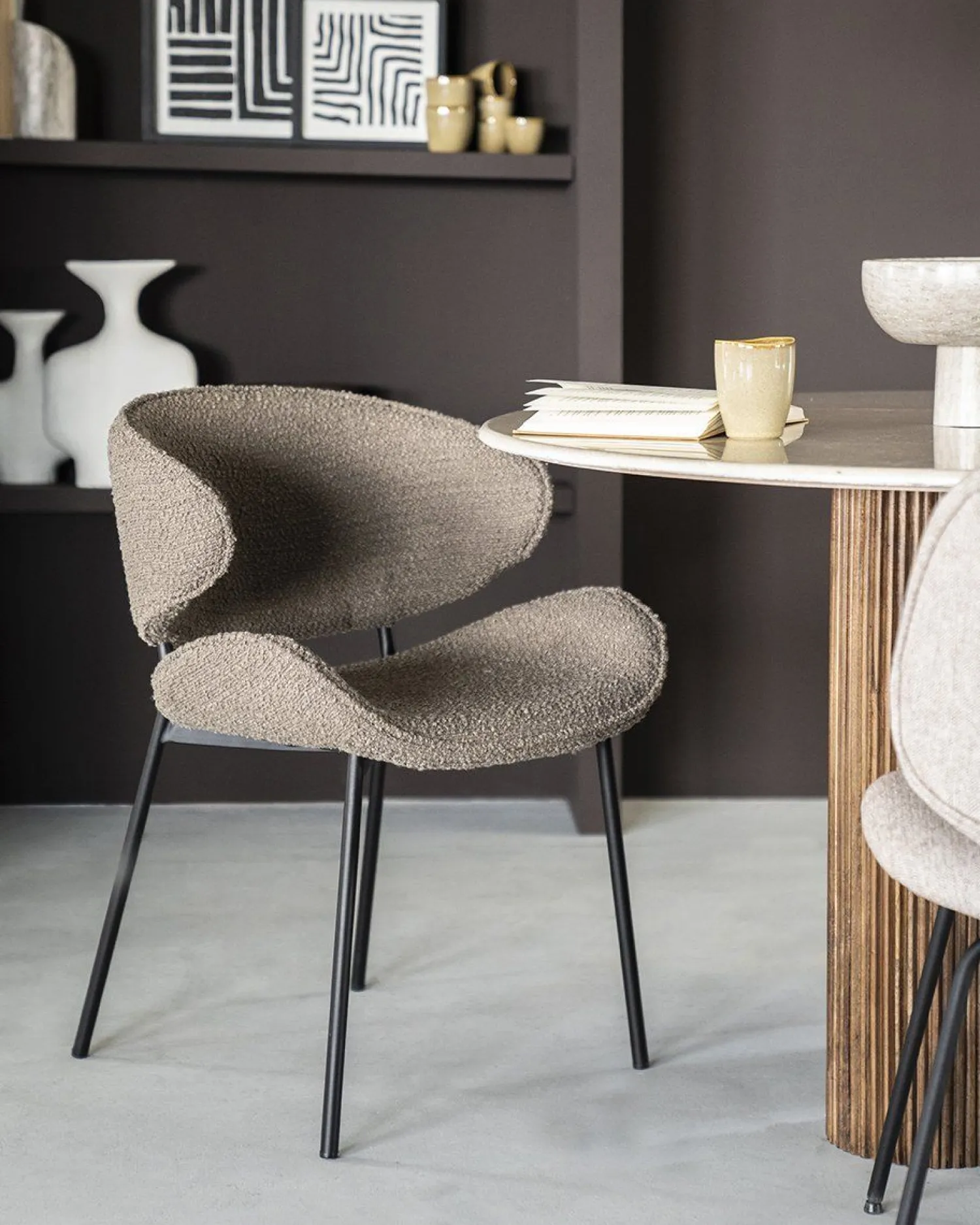 Eetkamerstoelen Met Armleuning-Eleonora Tess Eetkamerstoel Bruin