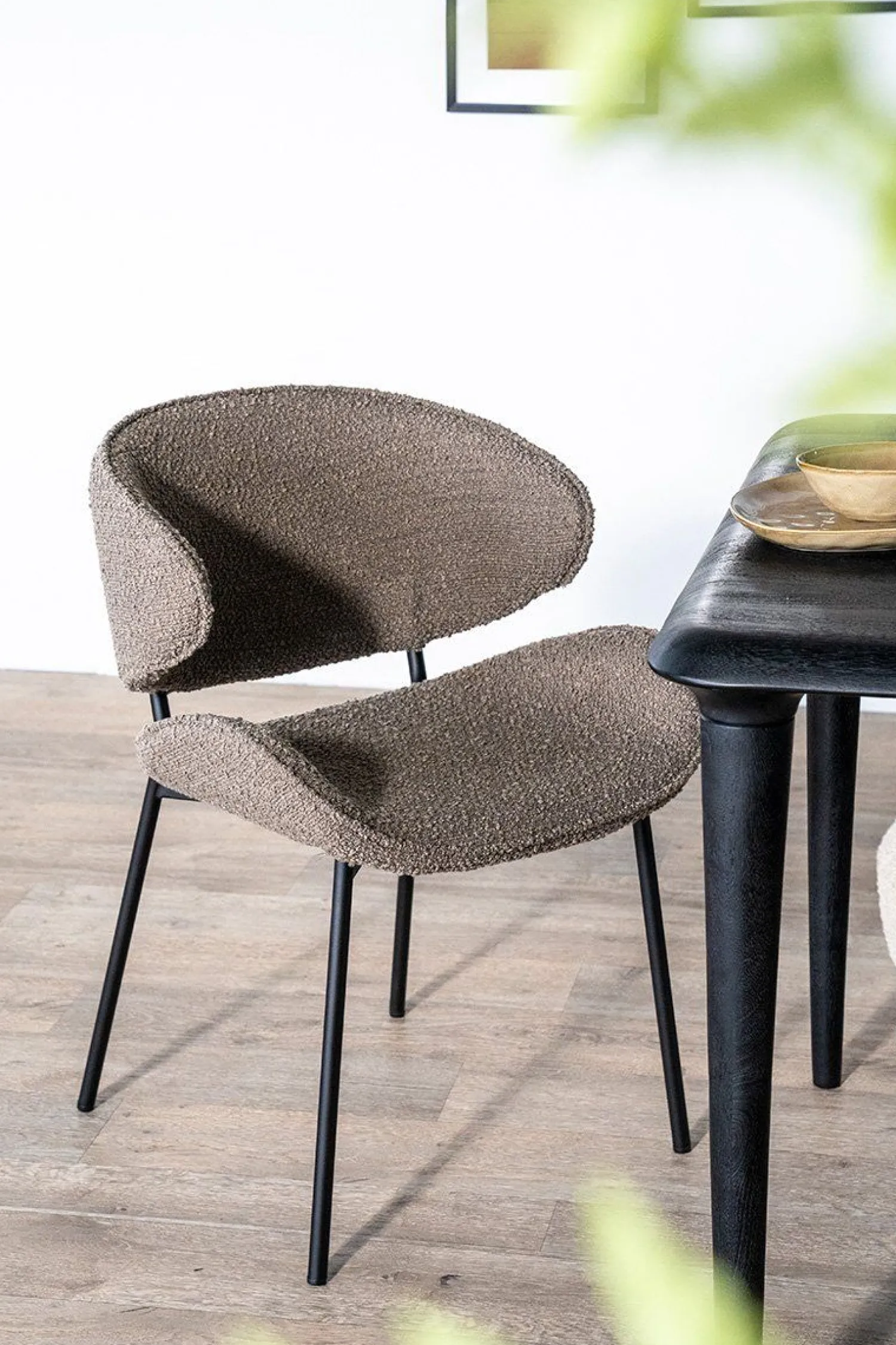 Eetkamerstoelen Met Armleuning-Eleonora Tess Eetkamerstoel Bruin