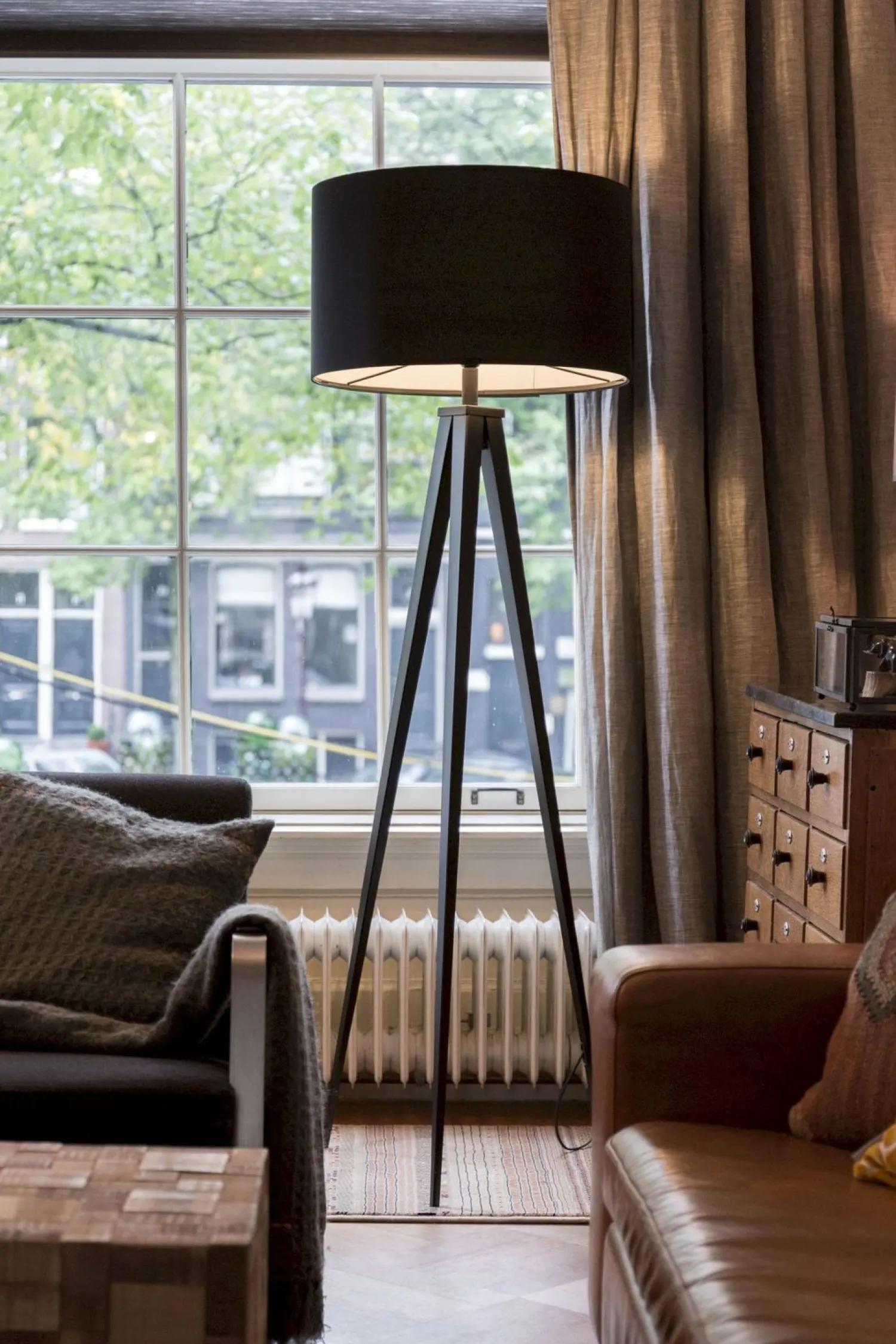 Moderne Vloerlampen|Vloerlampen-Zuiver Tripod Vloerlamp Black