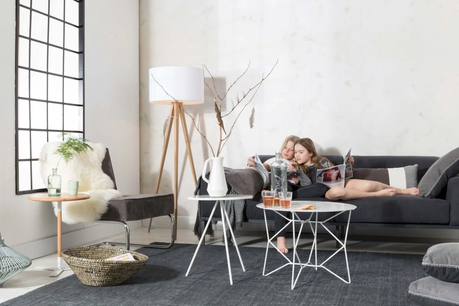 Houten Vloerlampen|Vloerlampen-Zuiver Tripod Wood Vloerlamp White