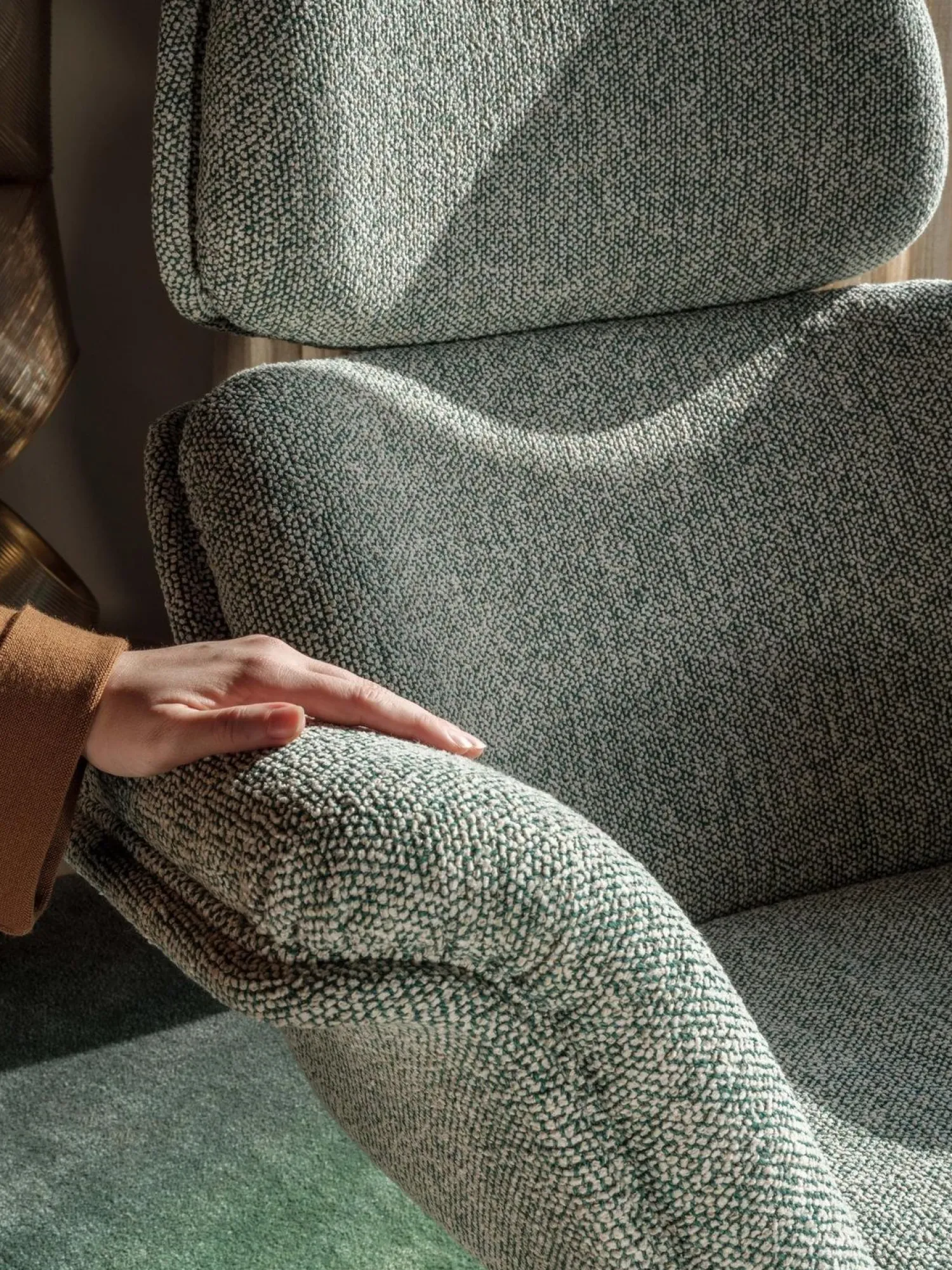 Design Fauteuils-Artifort Tulip F550 Fauteuil Grijs