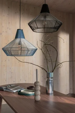 Houten Eettafels-Zuiver Twist Ovaal Eettafel Bruin