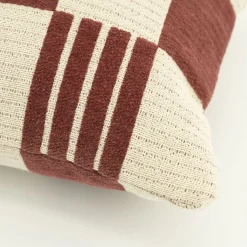 Sierkussens & Plaids-By Boo Twist Rechthoekig Kussen Burgundy