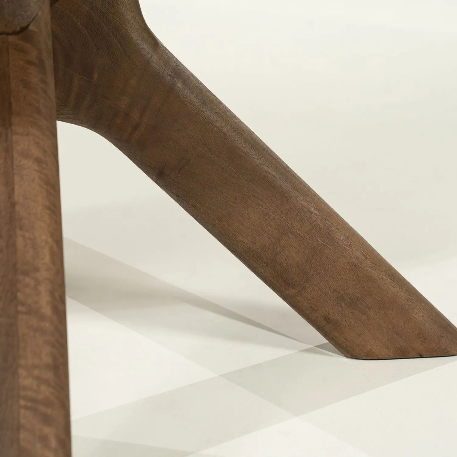 Houten Eettafels-Eleonora Tycho Eettafel Lichtbruin