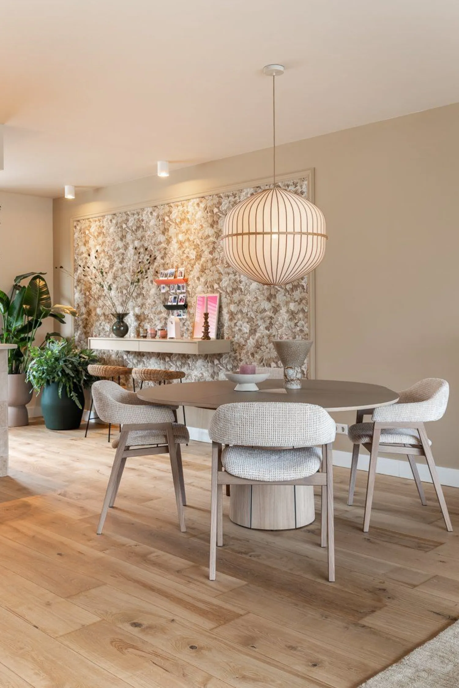 Eetkamerstoelen Met Armleuning-Eijerkamp Collectie Zara Eetkamerstoel Zwart, Wit