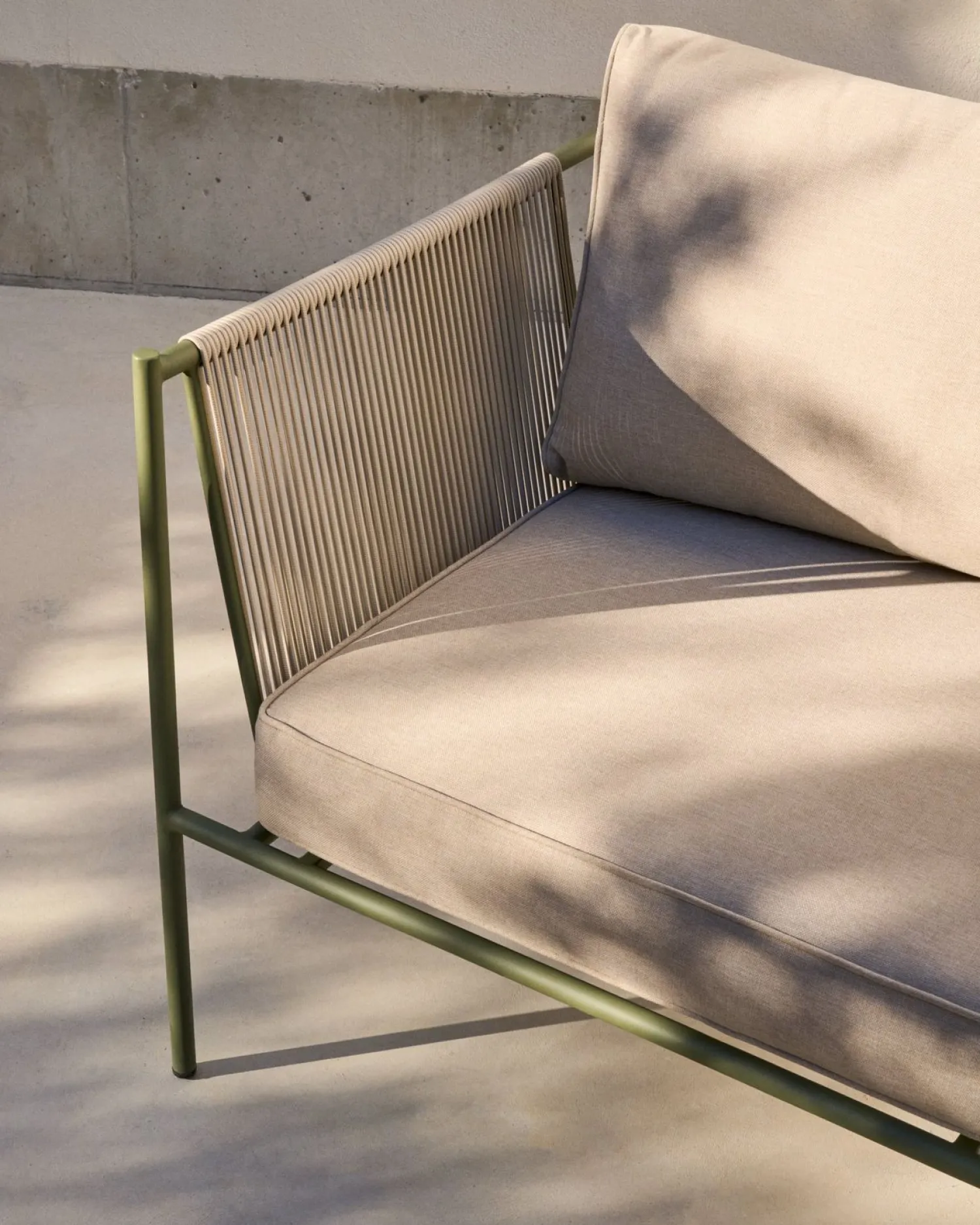 Tuinbanken|Zitbanken-Kave Home Zivia Outdoor 3-Zitsbank Groen, Beige